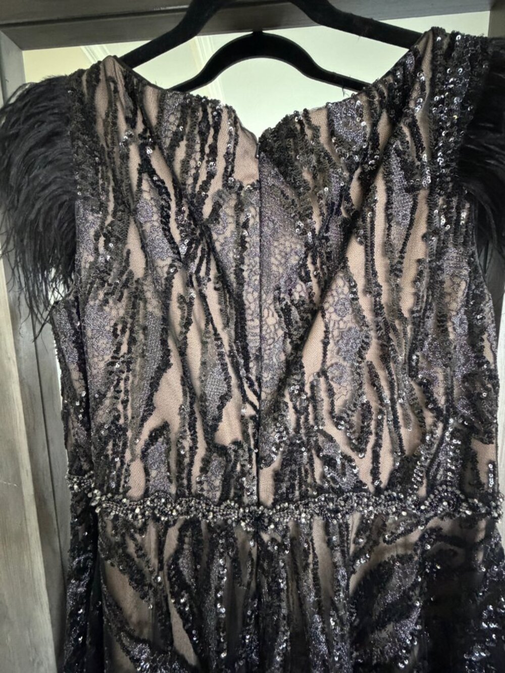 Mac Duggal 79339 Feather Embellished Formal Dress EUC Wedding Guest Gown - Picture 7 of 12
